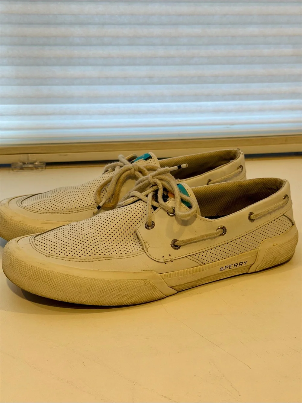 Sperry Men’s White Leather Boat Shoes Size 10.5